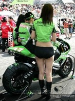 Paddock-Girls_037.jpg