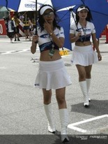 Paddock-Girls_100.jpg