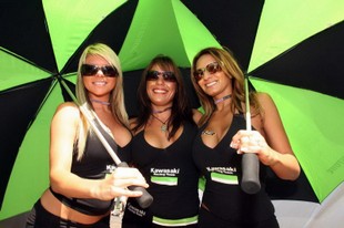 Paddock-Girls-1_021.jpg