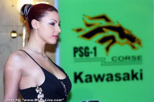 Paddock-Girls-1_055.jpg