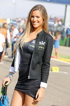 Paddock-girls-7_09.jpg