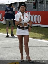 Paddock-girls-7_10.jpg