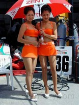 Paddock-girls-7_36.jpg