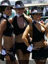 Paddock-girls-7_56.jpg