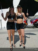 Paddock-girls-7_73.jpg