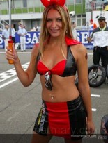 Paddock-girls-7_82.jpg